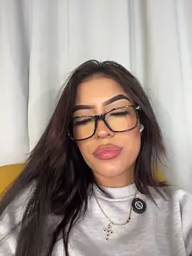 mystiquexxx (F young) - FINGERING MY PUSSY CLOSE UP! 👑💛