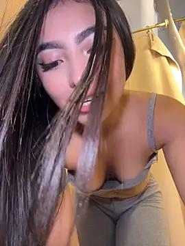Valentina-gomezz live cam