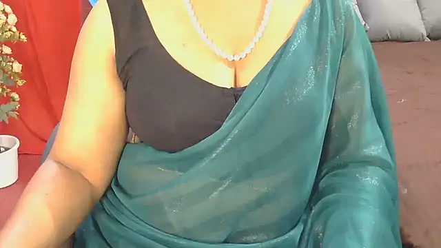 Mallu_Manisha