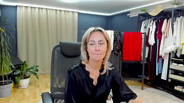 Julia_Cherry_