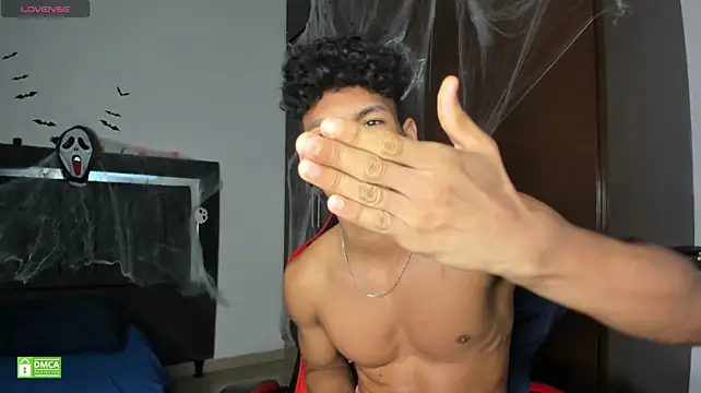 Nicolas_AthleticBoy