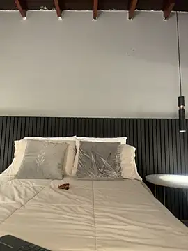Charlotte_Rossee live cam on StripChat