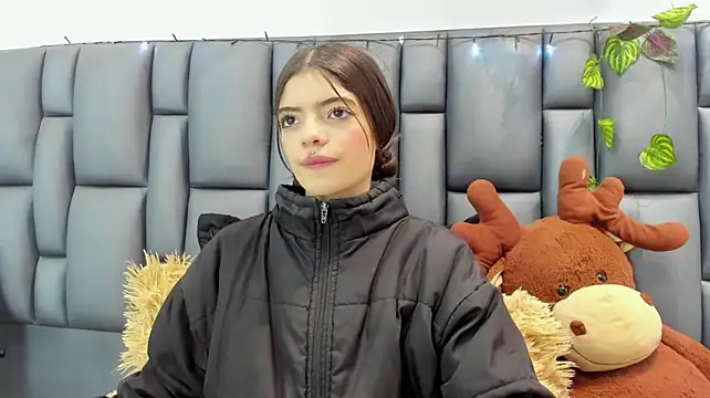 cloee_cute (F teen) - doggly style 🔥