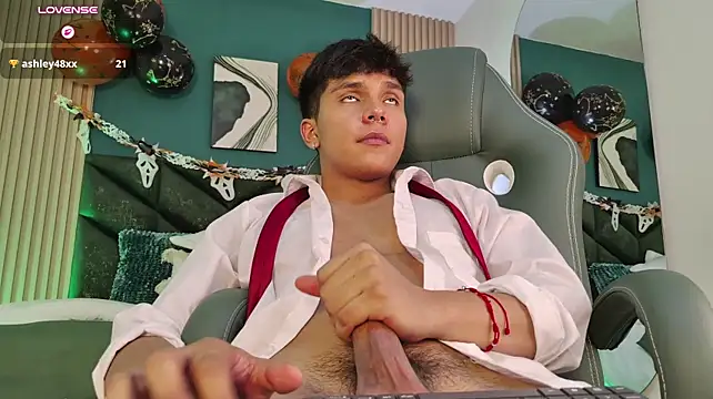 thiago_knox (M young) - COMPLETELY NAKED
