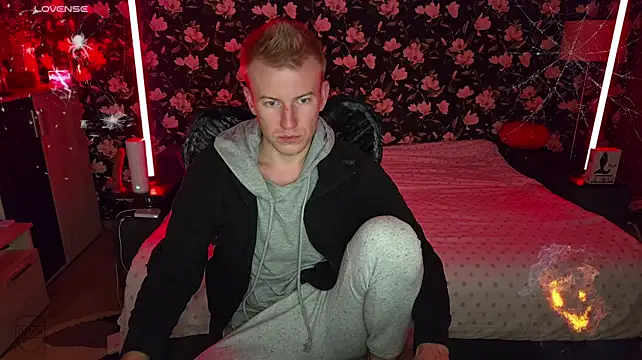 Vuitton live cam on StripChat