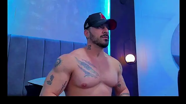 Webcam-Model dennis__coxx