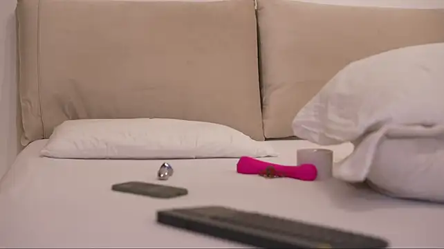 doviaclaire (F young) - cum, squirt