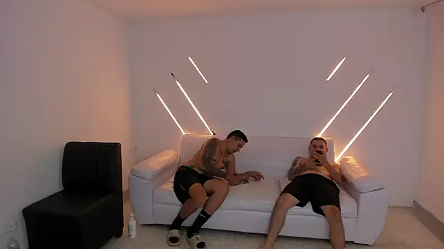 brutal_sex_room2k webcam model