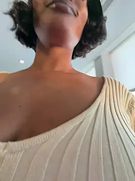 Webcam-Model ___Nessa