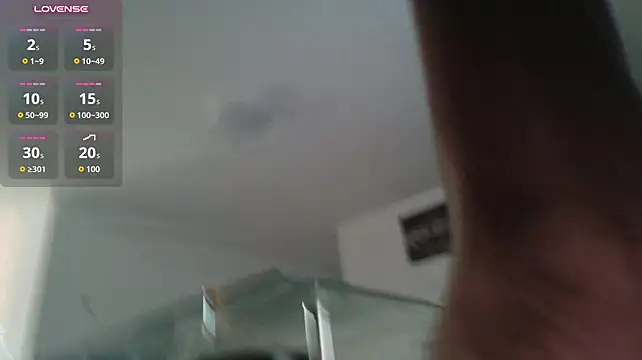 Sasha_Bellune live cam on StripChat