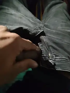 Rocky-badboy_cum4me webcam model
