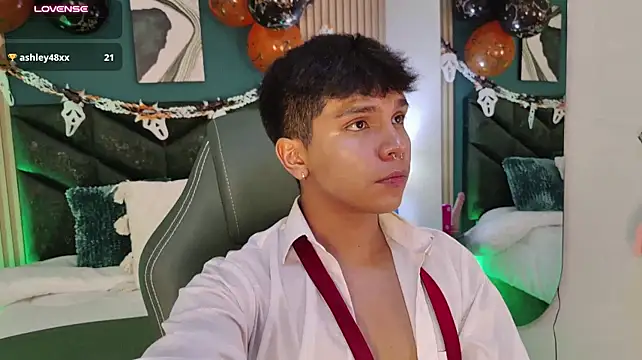 thiago_knox (M young) - COMPLETELY NAKED