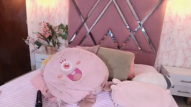 Miaa_Smiith1