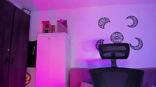 Zoe_Lynch_