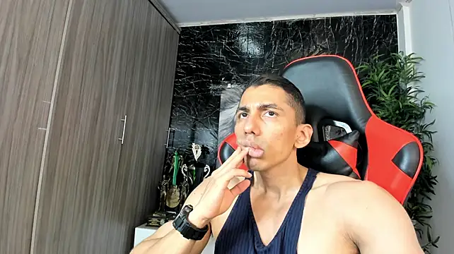 Erik_castle