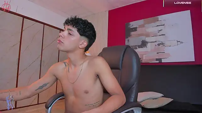Naughty_BoyW