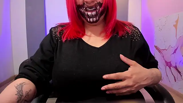 sammy_owens_ (F milf) - Show tits + oil + play nipples
