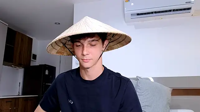aaron_boom (M young) - Help me cum