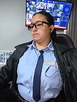 cute_penelope (F young) - Lower panatalon+bounce ass at work🤫shh