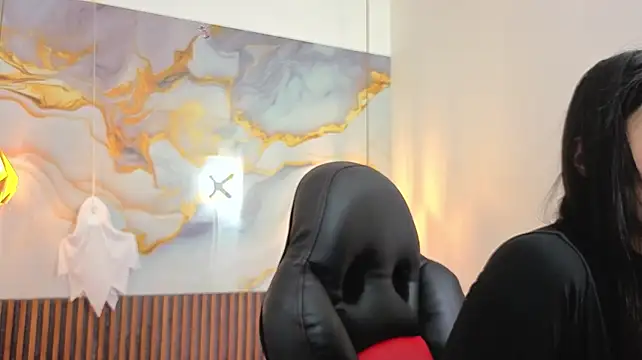 MadissonLewis1