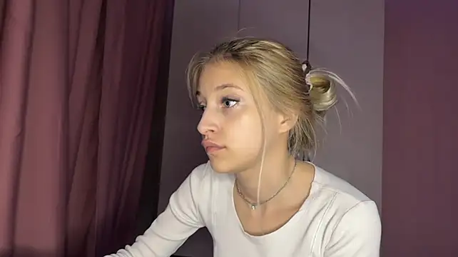 FiveFootBlonde