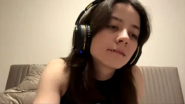 ArriSatty live cam on StripChat