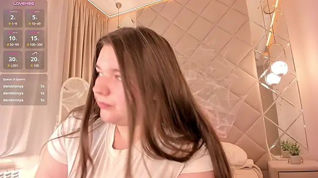 Chloee_White