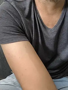 Leo_Big live cam on StripChat