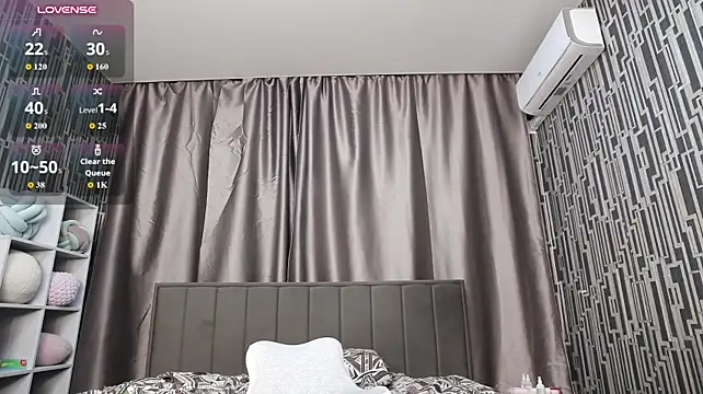 scyrim2 live cam on StripChat