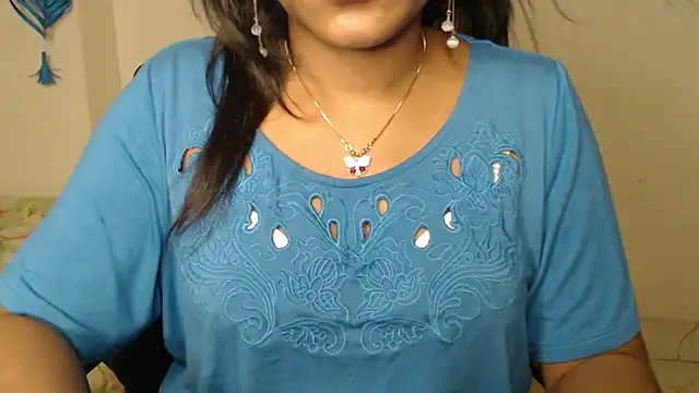 SpicyHoneey live cam on StripChat