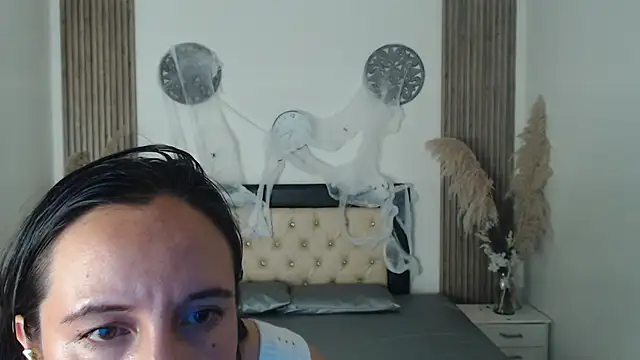 RoxyWilde live cam on StripChat