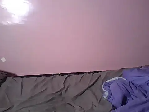 NaughtyAssBae02 live cam on StripChat