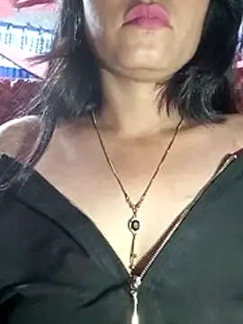 Ava_Ember_J1 live cam on StripChat