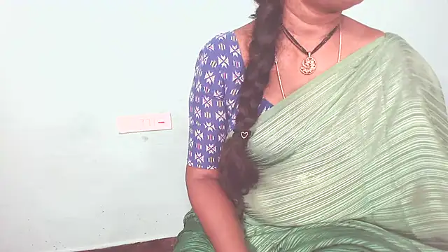 shrutitelugu69 live sex cam