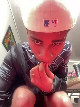Santy_bigcock_01