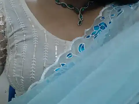 Lovely_Siri_23