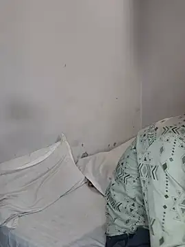 Wildharyanacouple webcam