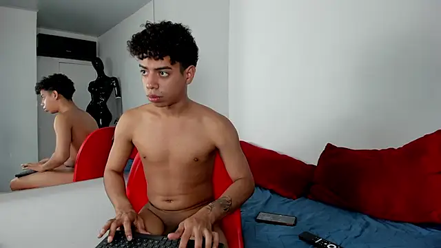 alex_danz (M twink) - OIL SHOW