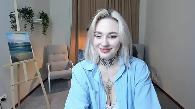 AlyshaVence live cam on StripChat