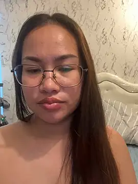 ponthip (F young) - Show my tits เปิดนม