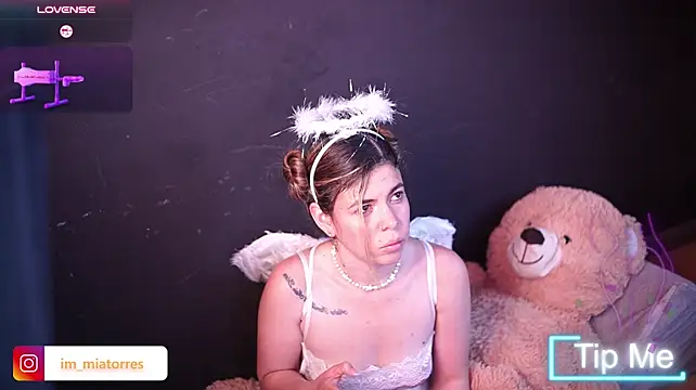 MiaTorres4