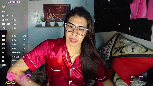 WifeAnastasia live cam on StripChat
