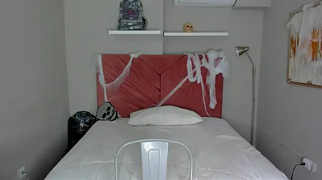 Yintaish live cam on StripChat