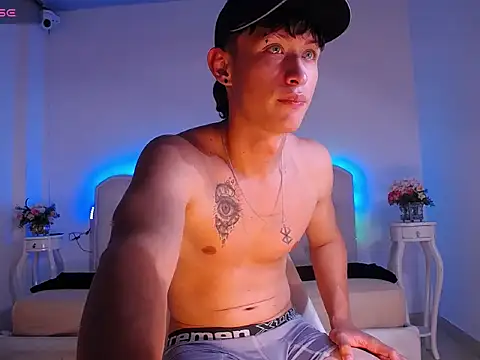 Maverick27_ live cam on StripChat