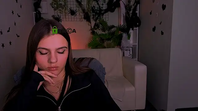 lisa_dark_ in webcam