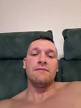 Sporti14S live cam on StripChat