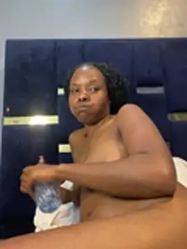 Sis27 live cam on StripChat