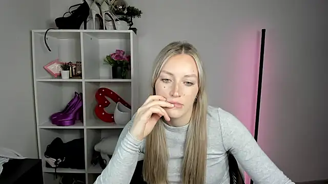 EvelynBlond