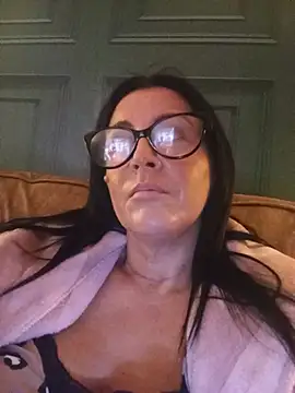 VelvetNaughty-Shem live cam on StripChat