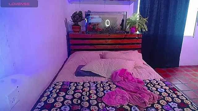 Karyblush25, modèle webcam